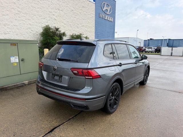 2022 Volkswagen Tiguan 2.0T SE R-Line Black