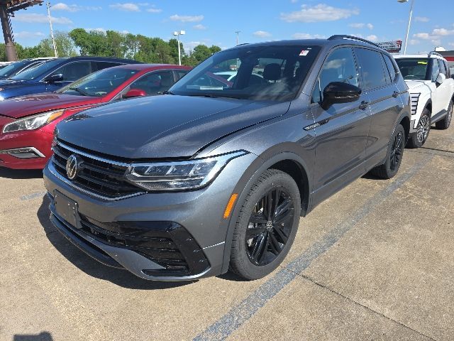 2022 Volkswagen Tiguan 2.0T SE R-Line Black