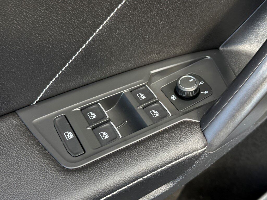 2022 Volkswagen Tiguan 2.0T SE R-Line Black Springfield VA