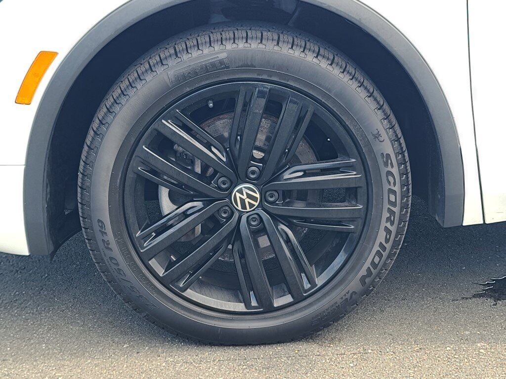 2022 Volkswagen Tiguan 2.0T SE R-Line Black Springfield VA