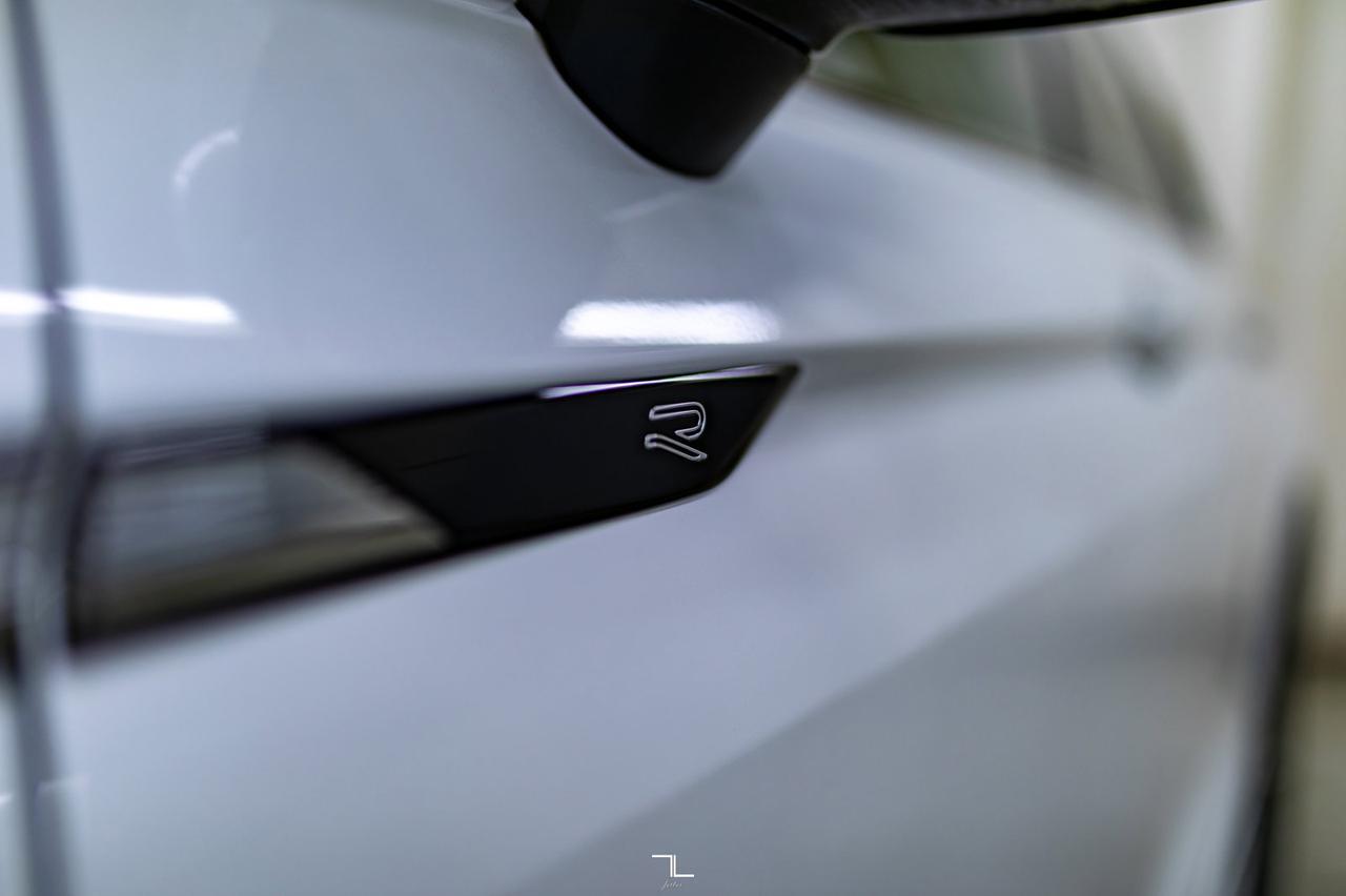 2022 Volkswagen Tiguan 4Motion Highline R-Line Leather Roof Nav Red Deer AB