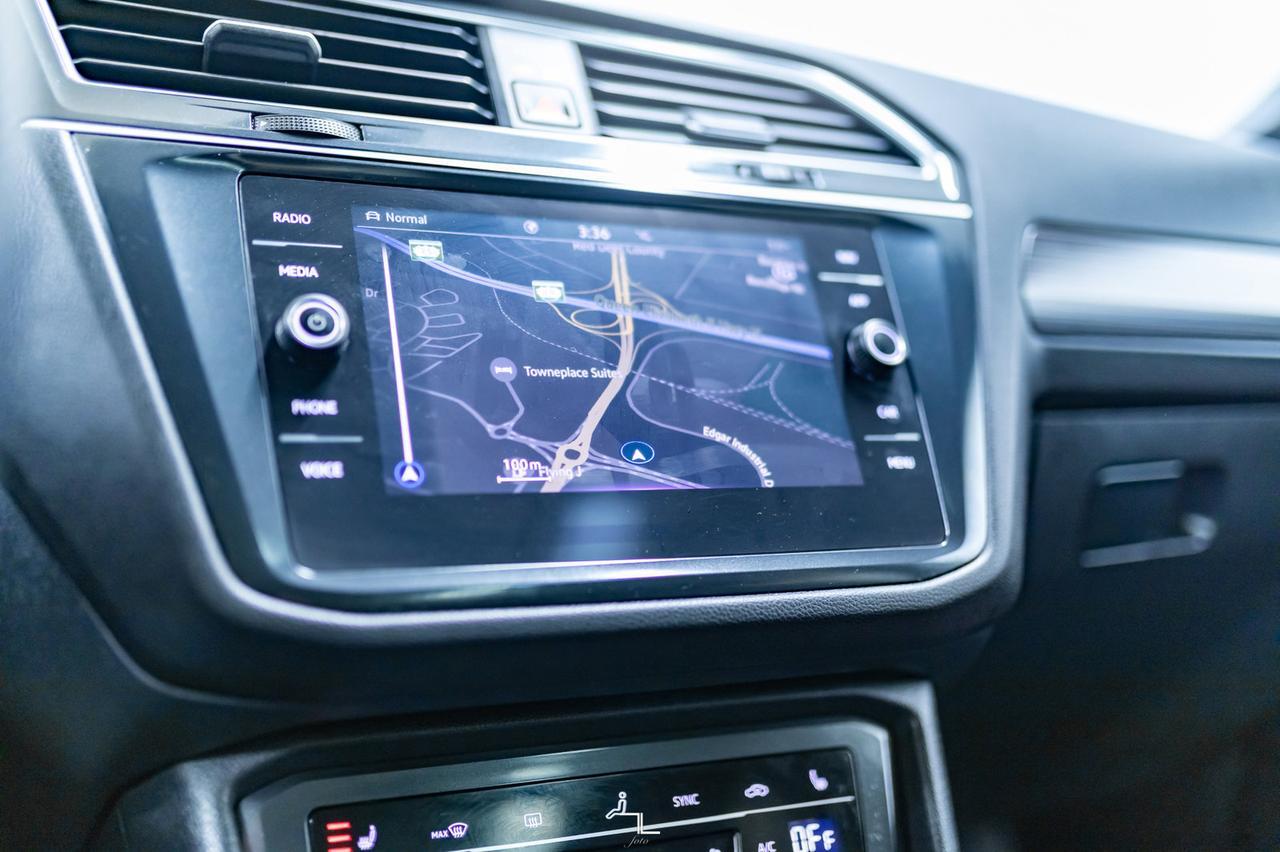 2022 Volkswagen Tiguan 4Motion Highline R-Line Leather Roof Nav Red Deer AB