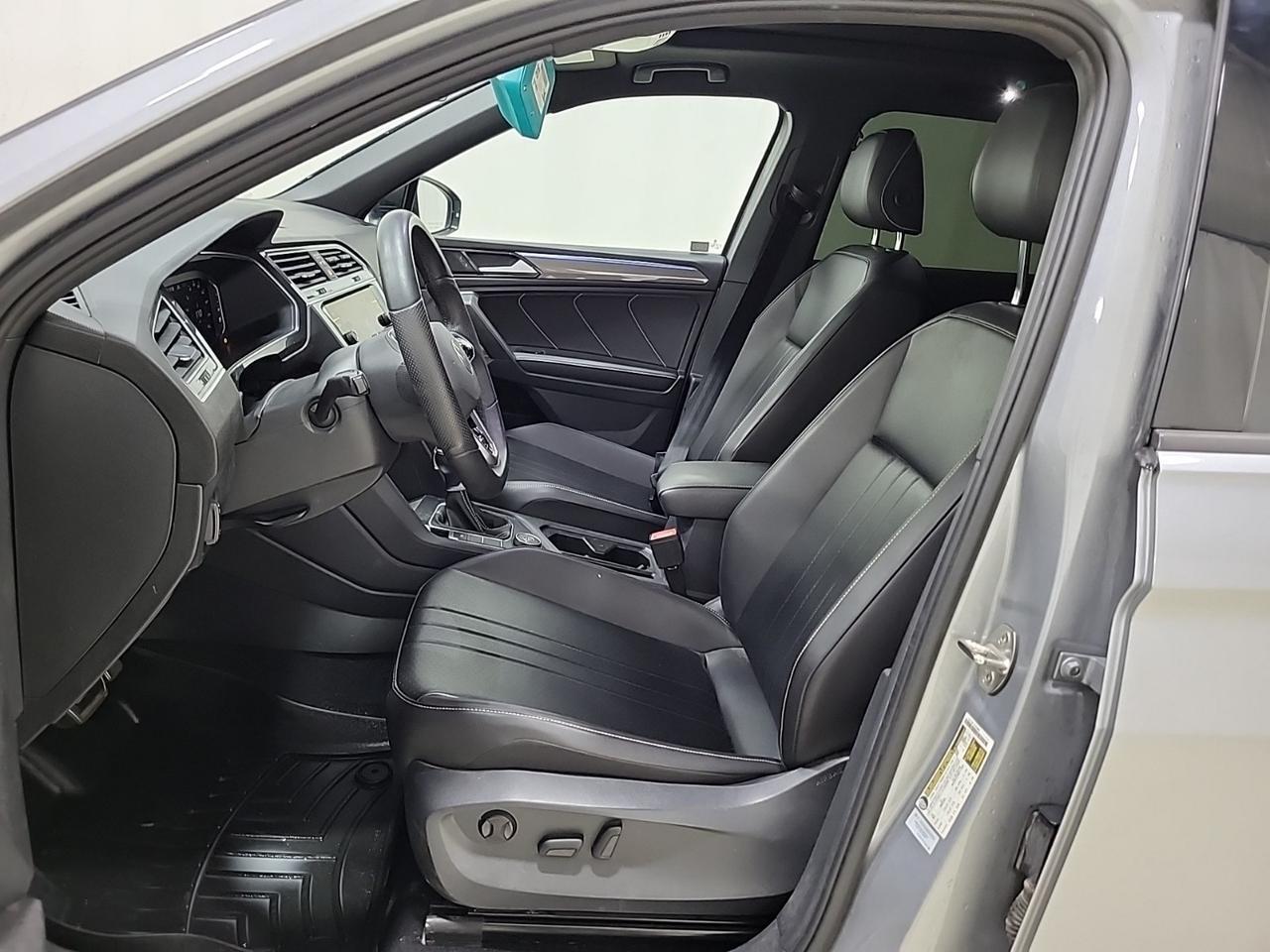 2022 Volkswagen Tiguan Comfortline R-Line Black Edition | PANO | B.CAM | PWR&HTDLTHR | NOACCIDENT Toronto ON
