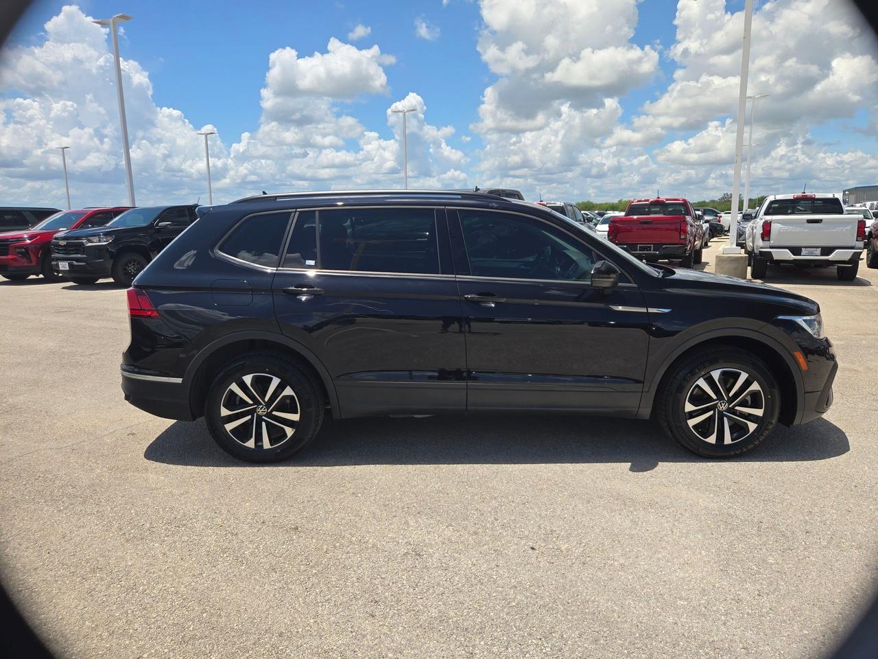 2022 Volkswagen Tiguan S