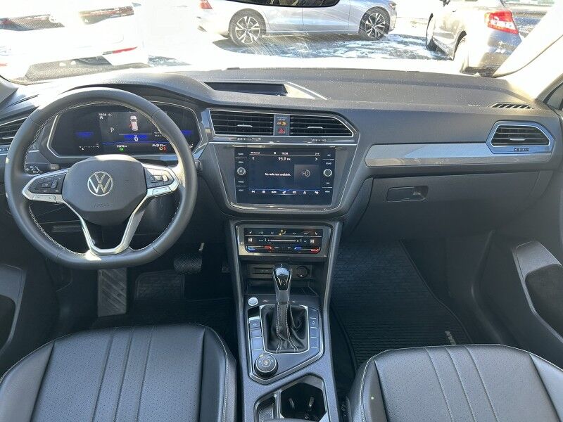 2022 Volkswagen Tiguan SE - PANORAMIC SUNROOF - 1 OWNER Webster MA