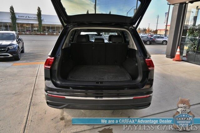 2022 Volkswagen Tiguan SE / AWD / Auto Start / Power & Heated Leather Seats / Panoramic Sunroof / Adaptive Cruise Control / Lane Departure & Blind Spot Alert / Apple CarPlay & Android Auto / Back Up Camera / 29 MPG / 1-Owner Anchorage AK