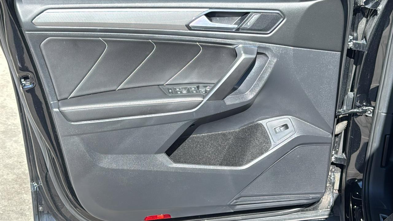 2022 Volkswagen Tiguan SE R-Line Black  Selma TX
