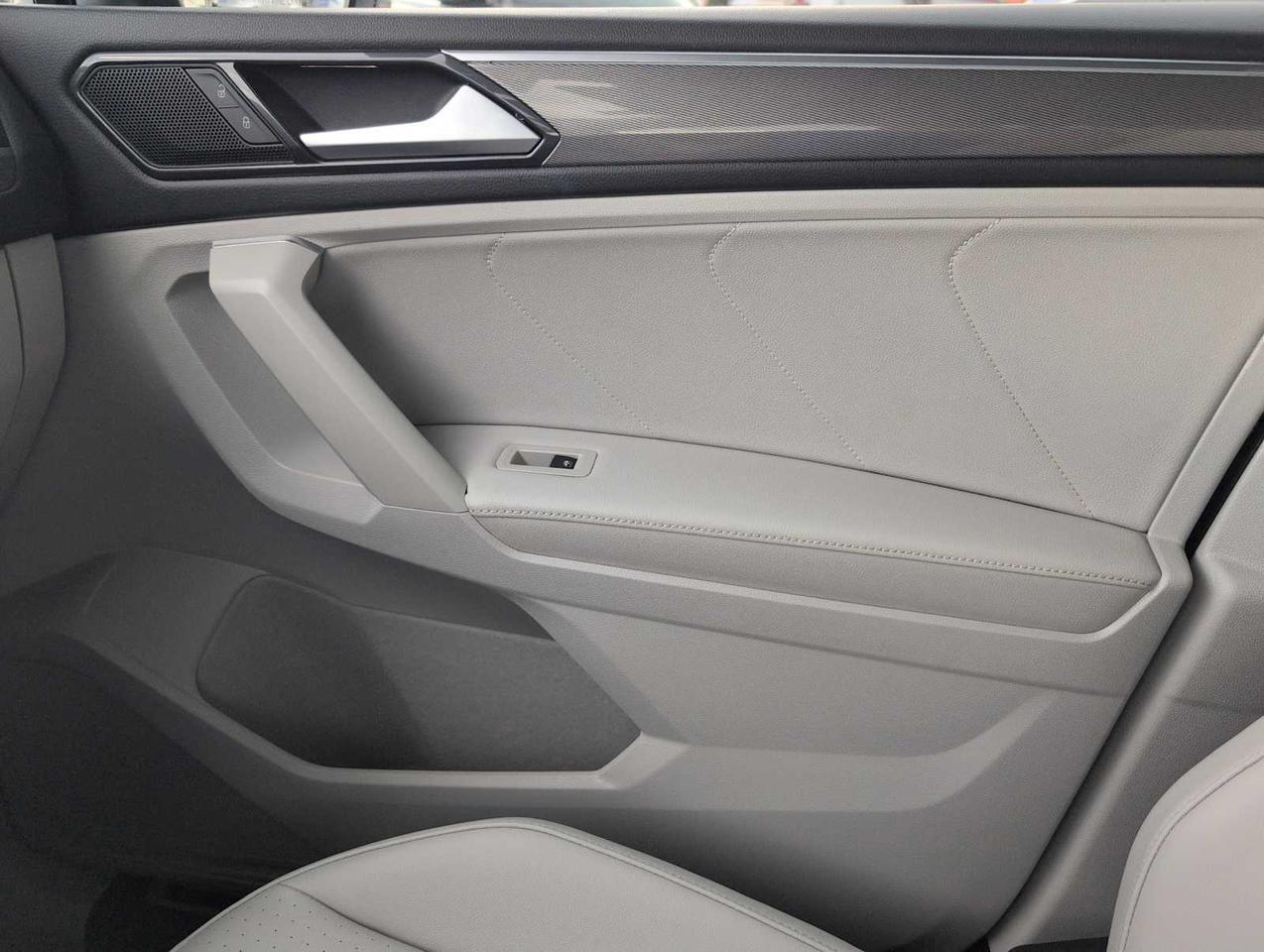 2022 Volkswagen Tiguan SE R-Line Black Medford MA