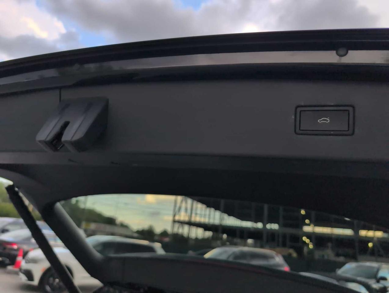 2022 Volkswagen Tiguan SE R-Line Black Medford MA