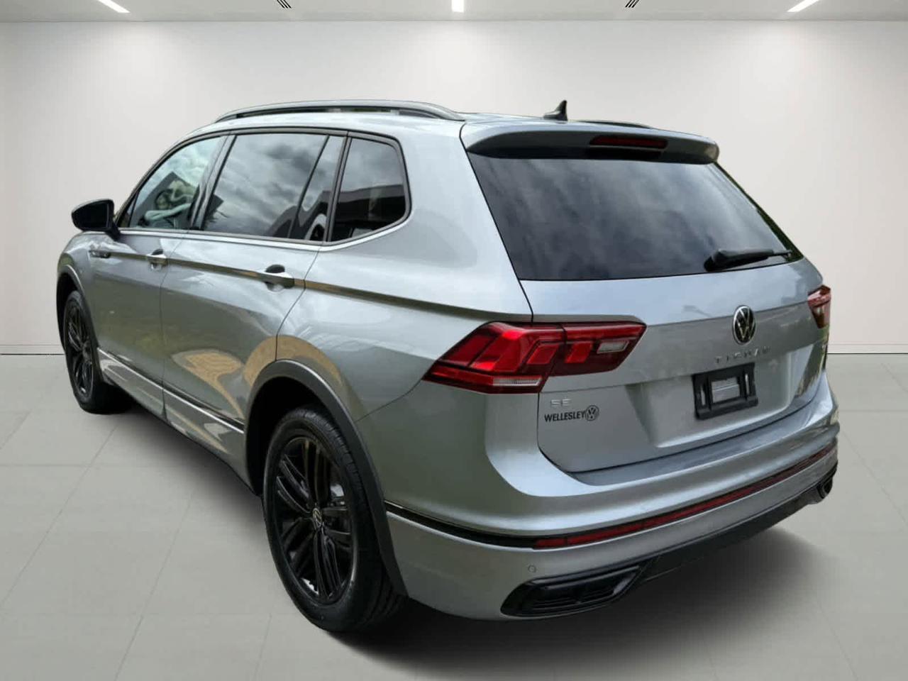 2022 Volkswagen Tiguan SE R-Line Black Wellesley MA