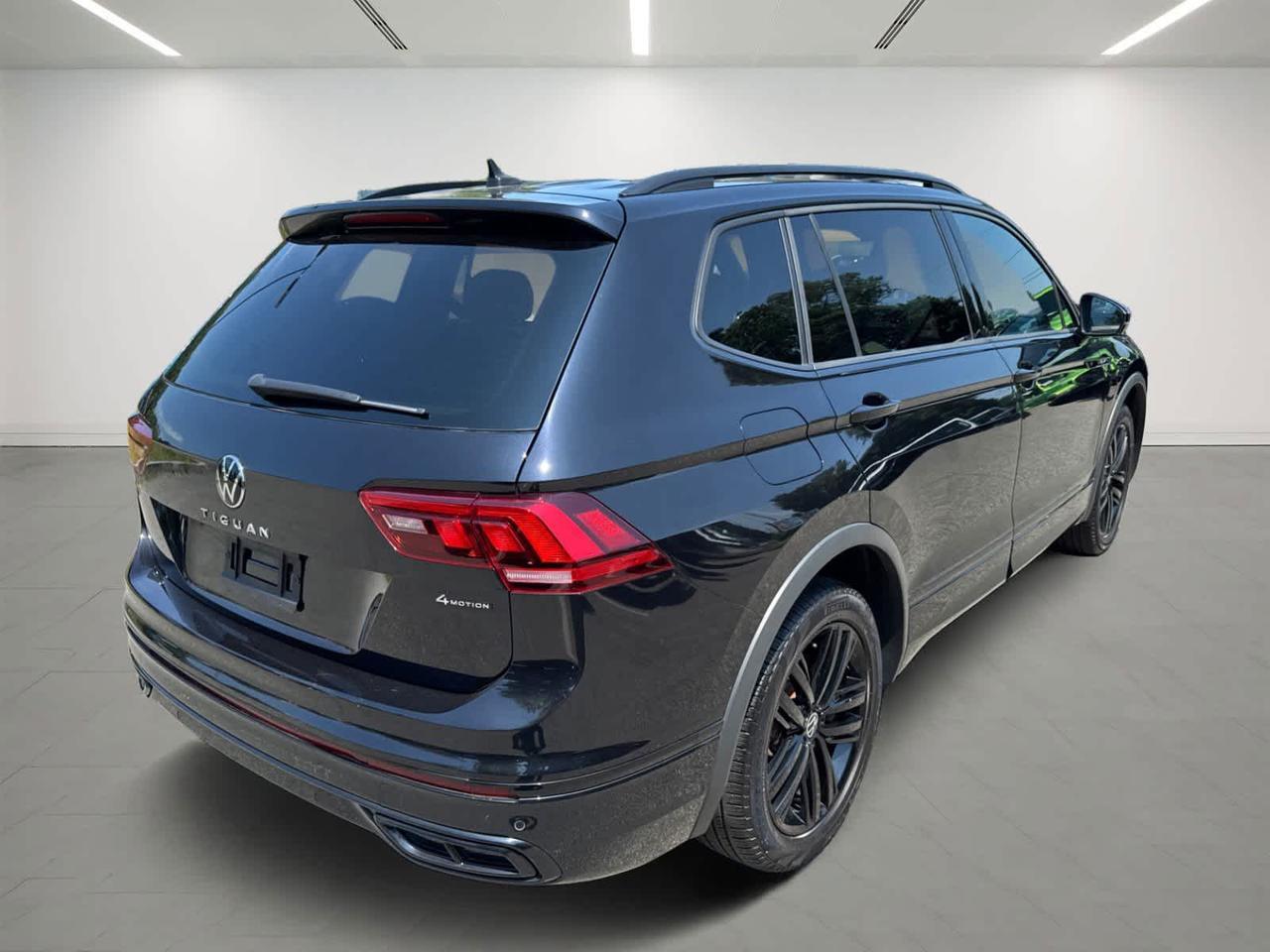 2022 Volkswagen Tiguan SE R-Line Black Dartmouth MA