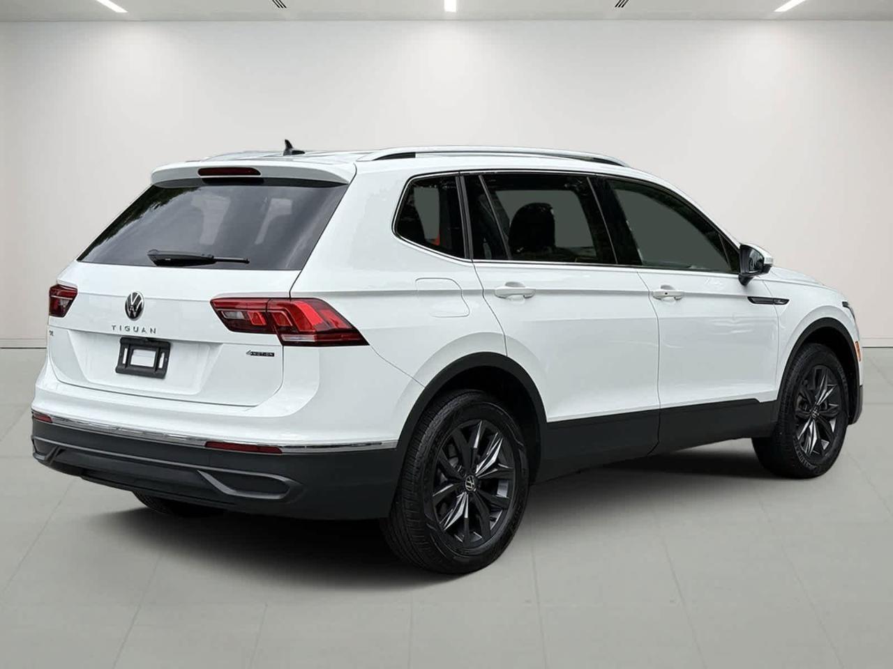2022 Volkswagen Tiguan SE Westborough MA