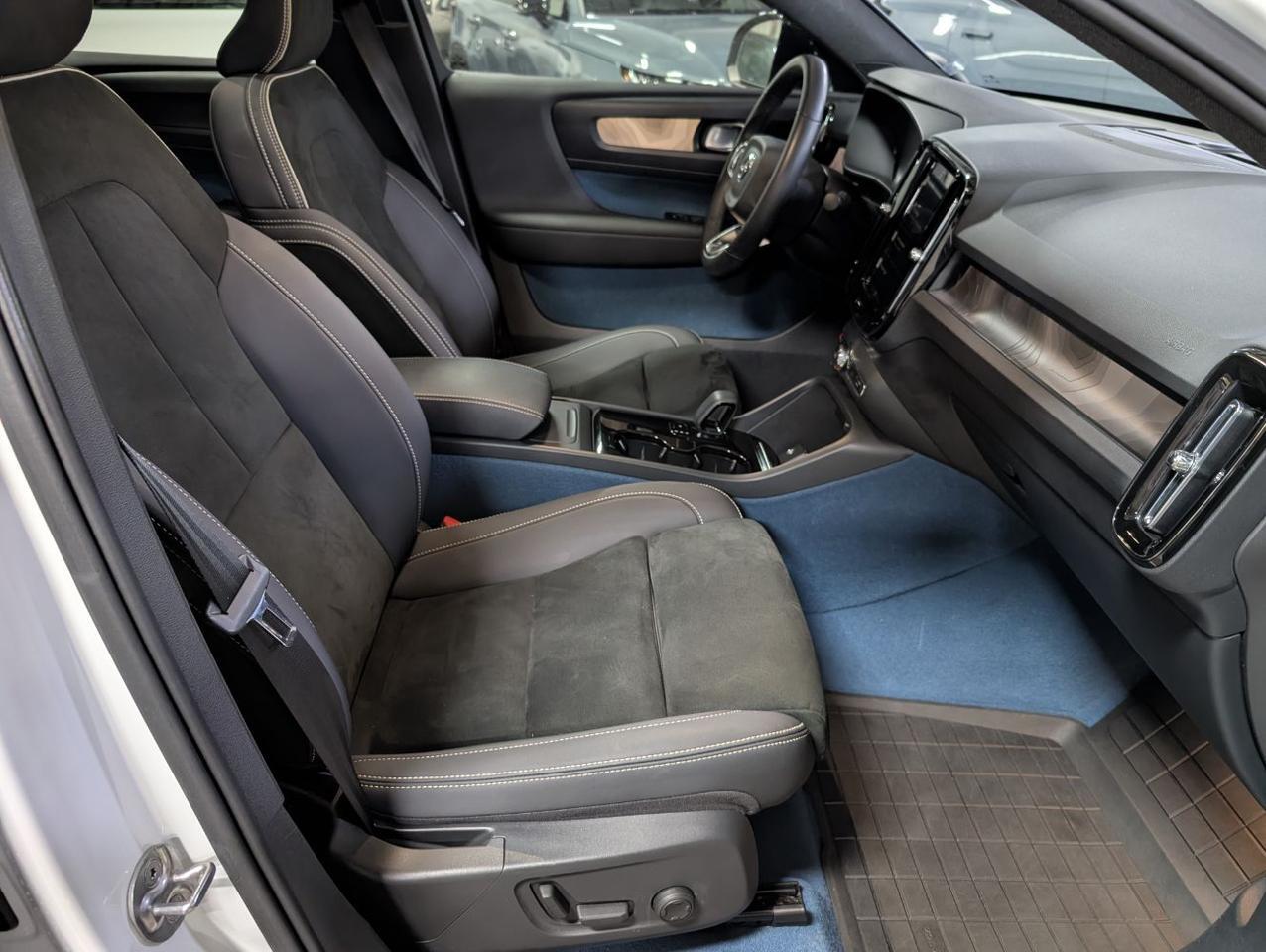 2022 Volvo C40 Recharge Dual Motor AWD ULTIMATE | 402hp, HK Premium Audio, Pilot Assist, 360° Cam, 4 Heated Seats & Wheel Portland OR