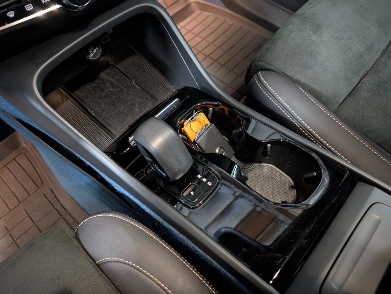 2022 Volvo C40 Recharge Dual Motor AWD ULTIMATE | 402hp, HK Premium Audio, Pilot Assist, 360° Cam, 4 Heated Seats & Wheel Portland OR