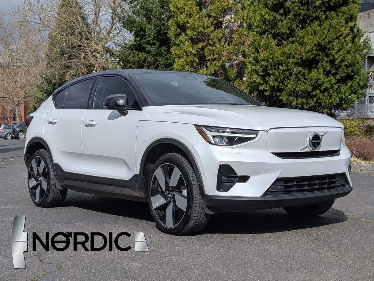 2022 Volvo C40 Recharge Dual Motor AWD ULTIMATE | 402hp, HK Premium Audio, Pilot Assist, 360° Cam, 4 Heated Seats & Wheel