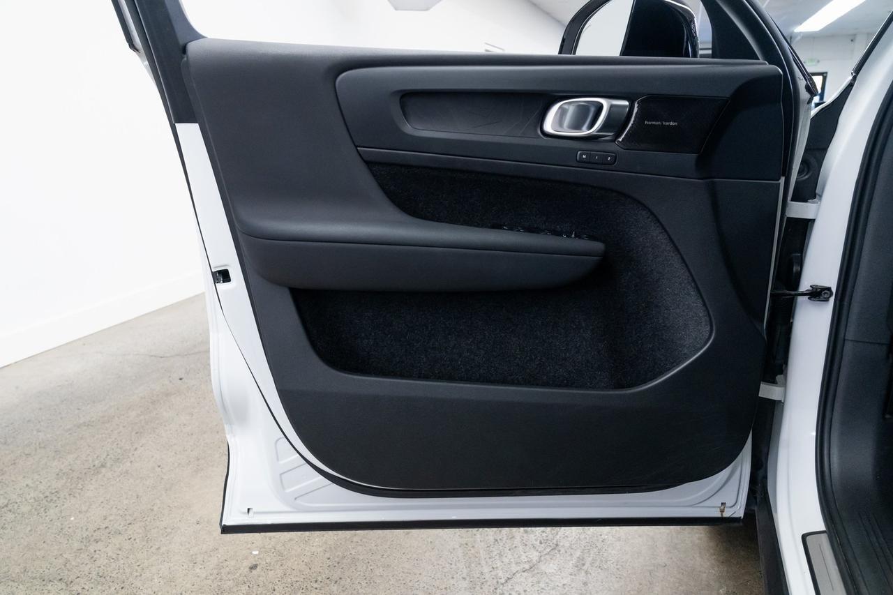 2022 Volvo C40 Recharge Pure Electric Ultimate Heated Seats Adaptive Cruise Surround View Camera Portland OR