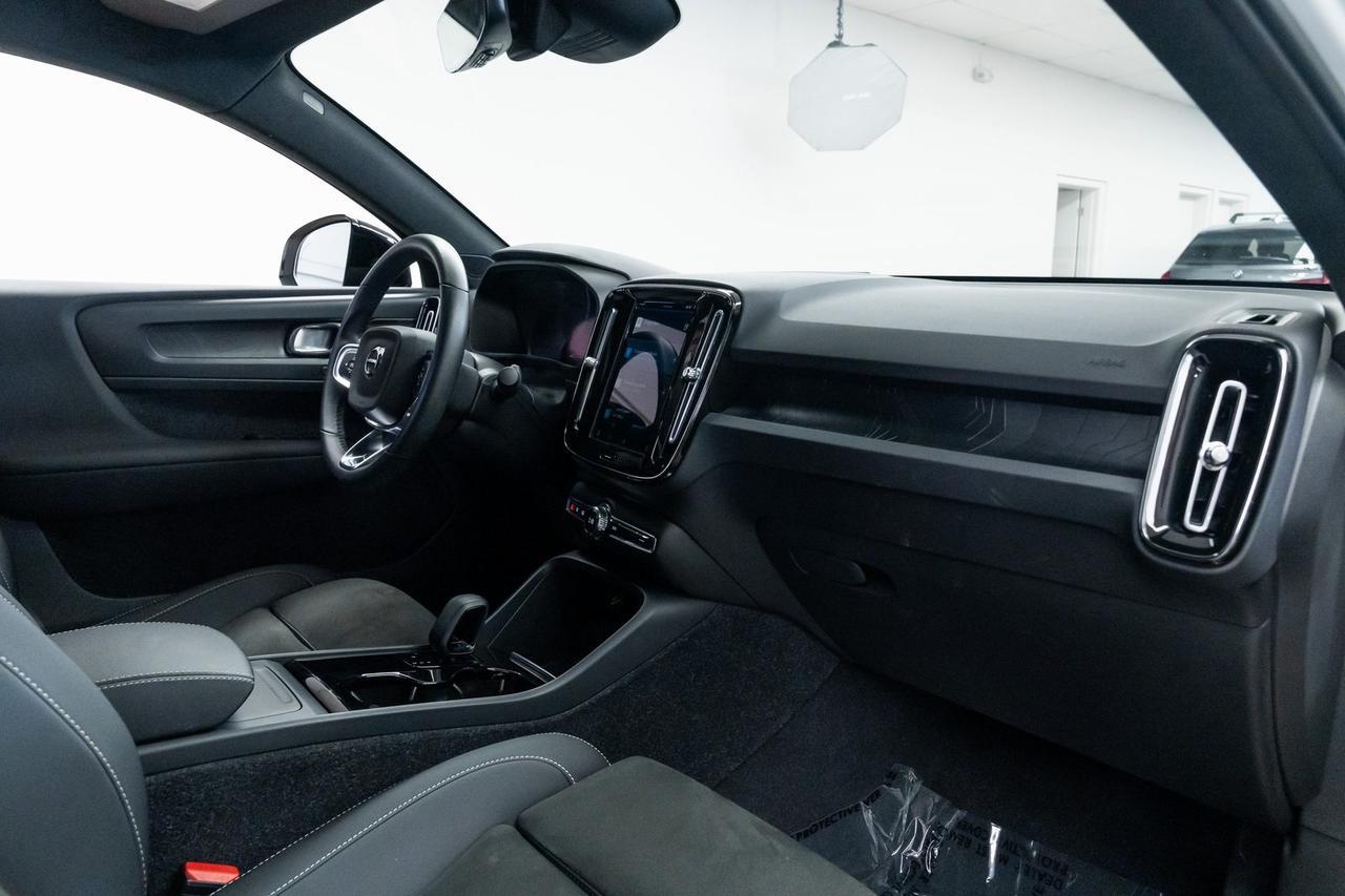 2022 Volvo C40 Recharge Pure Electric Ultimate Heated Seats Adaptive Cruise Surround View Camera Portland OR