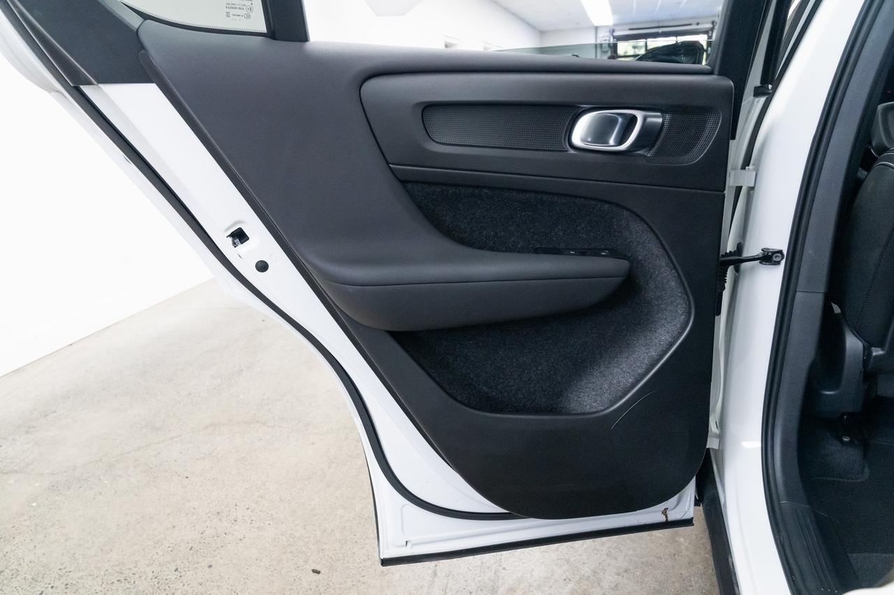 2022 Volvo C40 Recharge Pure Electric Ultimate Heated Seats Adaptive Cruise Surround View Camera Portland OR
