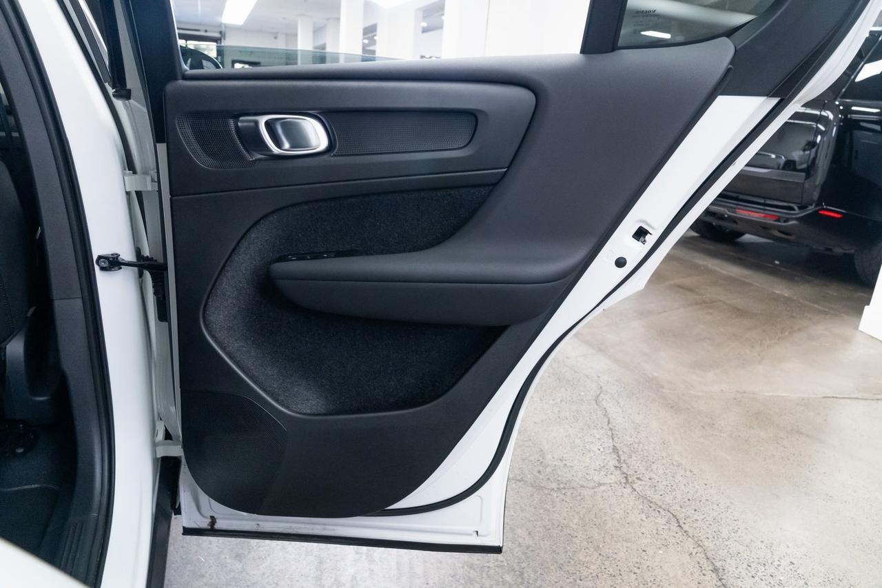 2022 Volvo C40 Recharge Pure Electric Ultimate Heated Seats Adaptive Cruise Surround View Camera Portland OR