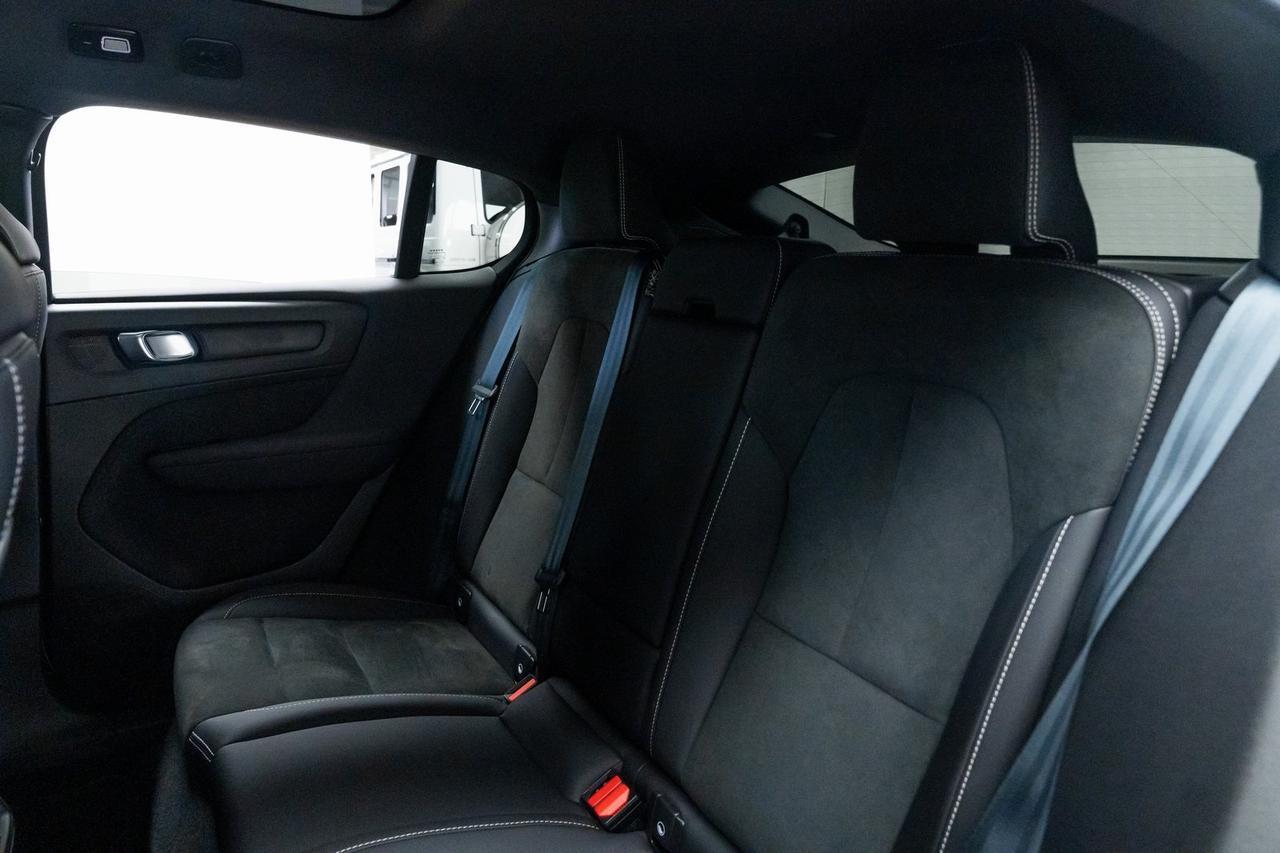 2022 Volvo C40 Recharge Pure Electric Ultimate Heated Seats Adaptive Cruise Surround View Camera Portland OR