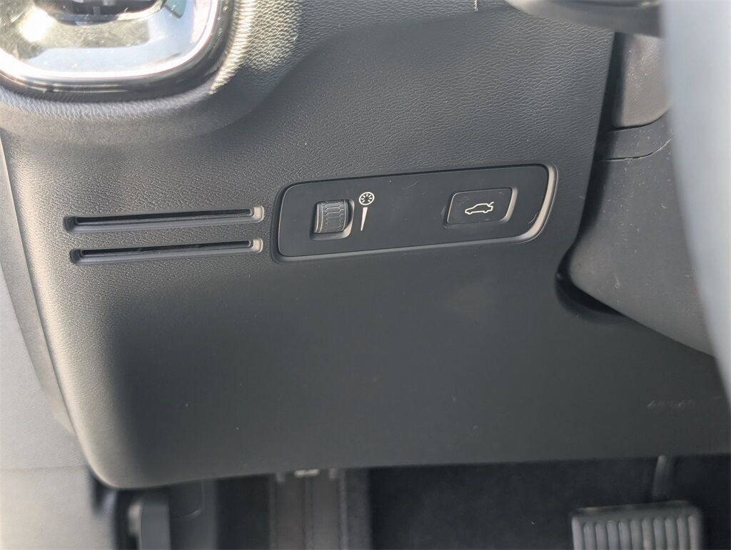 2022 Volvo C40 Recharge Pure Electric Ultimate