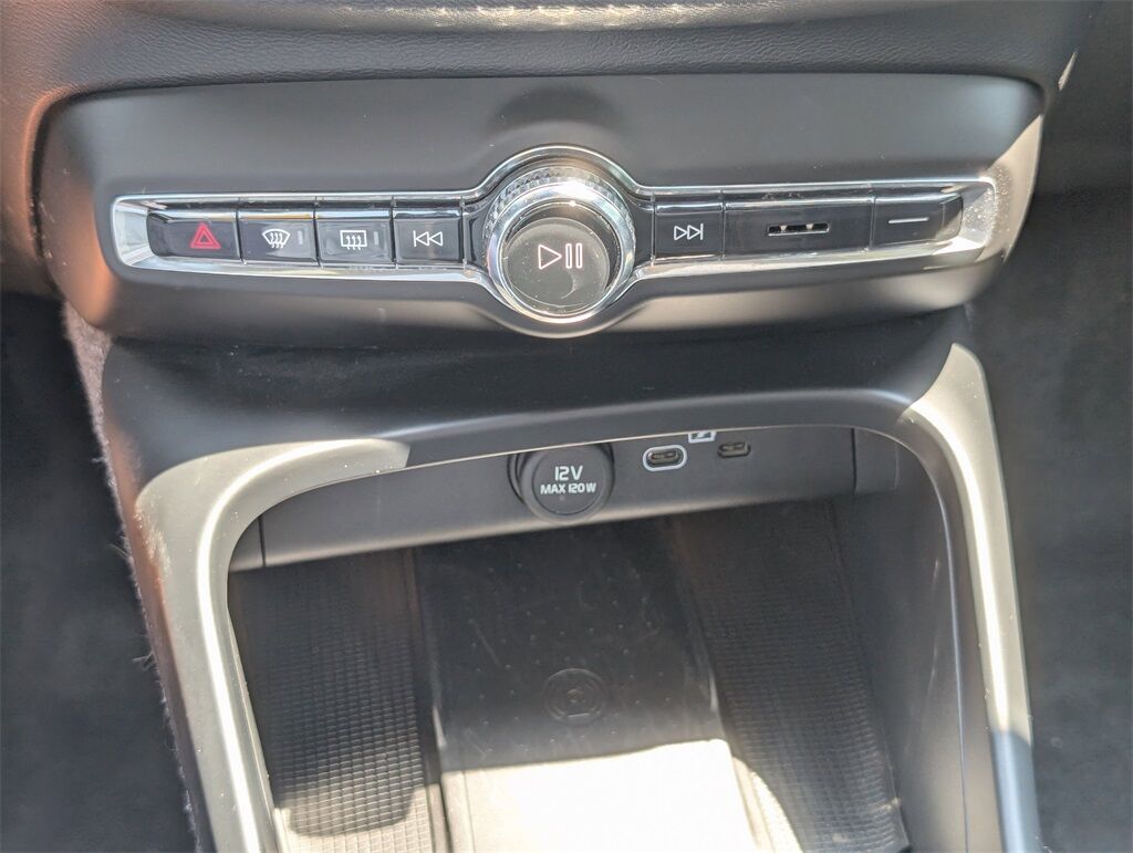 2022 Volvo C40 Recharge Pure Electric Ultimate
