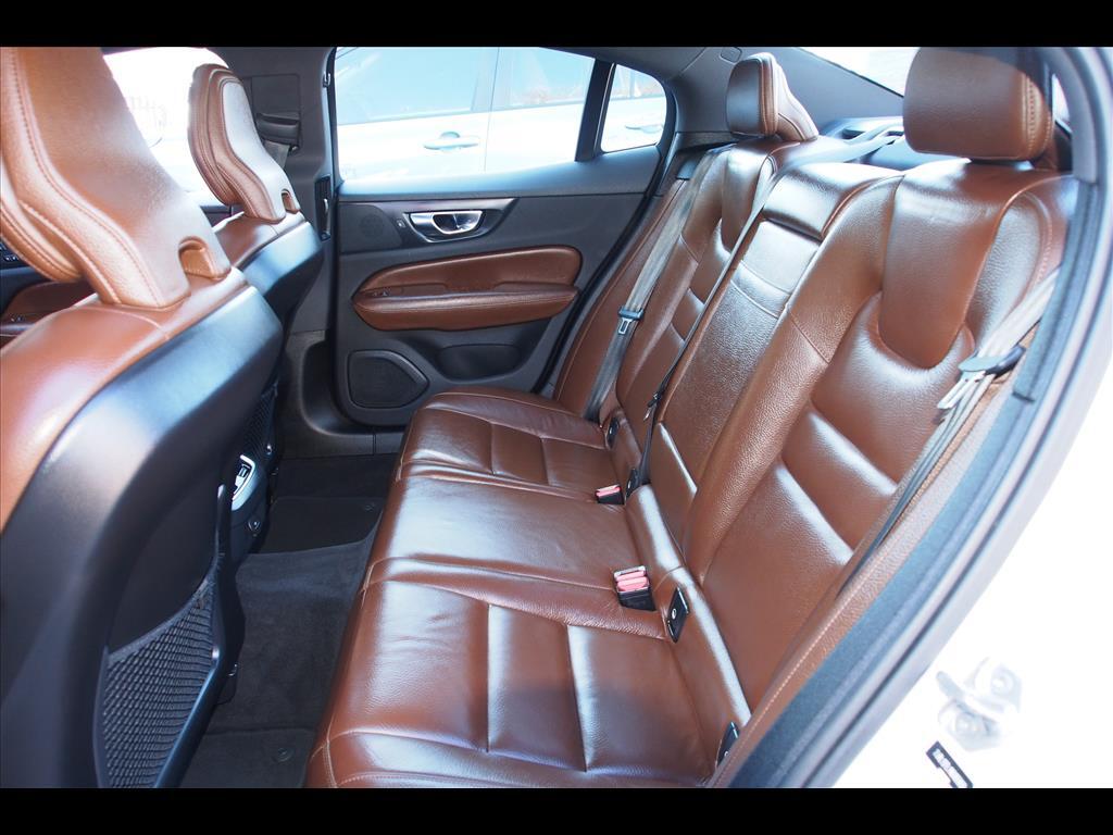 2022 Volvo S60 B5 Inscription