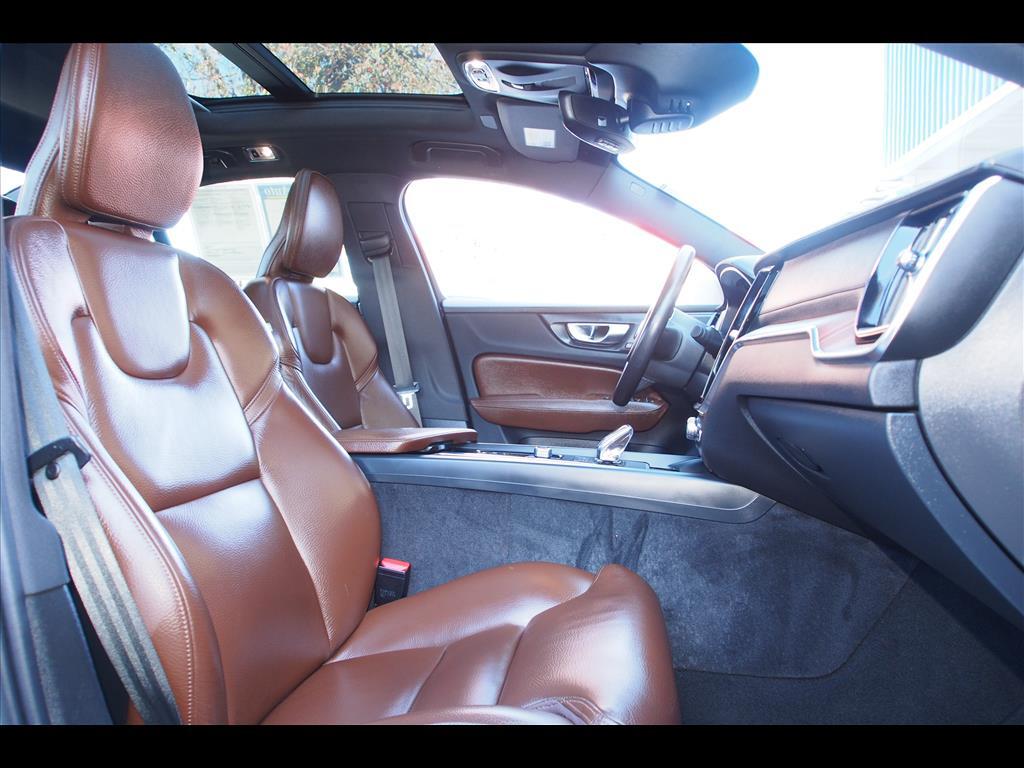 2022 Volvo S60 B5 Inscription