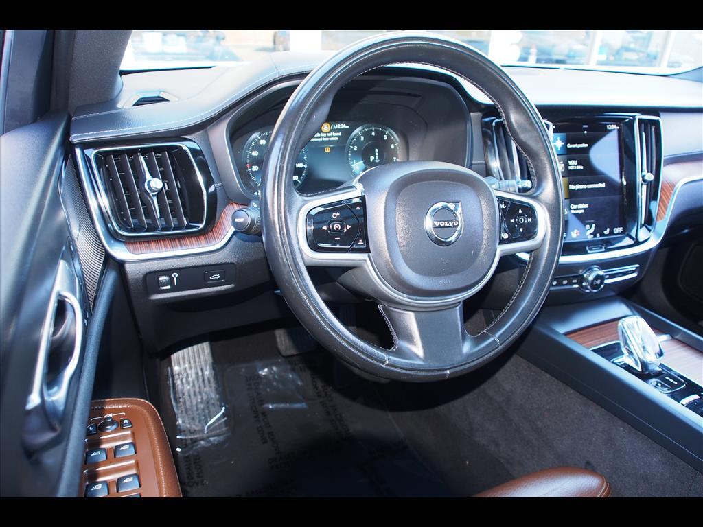 2022 Volvo S60 B5 Inscription