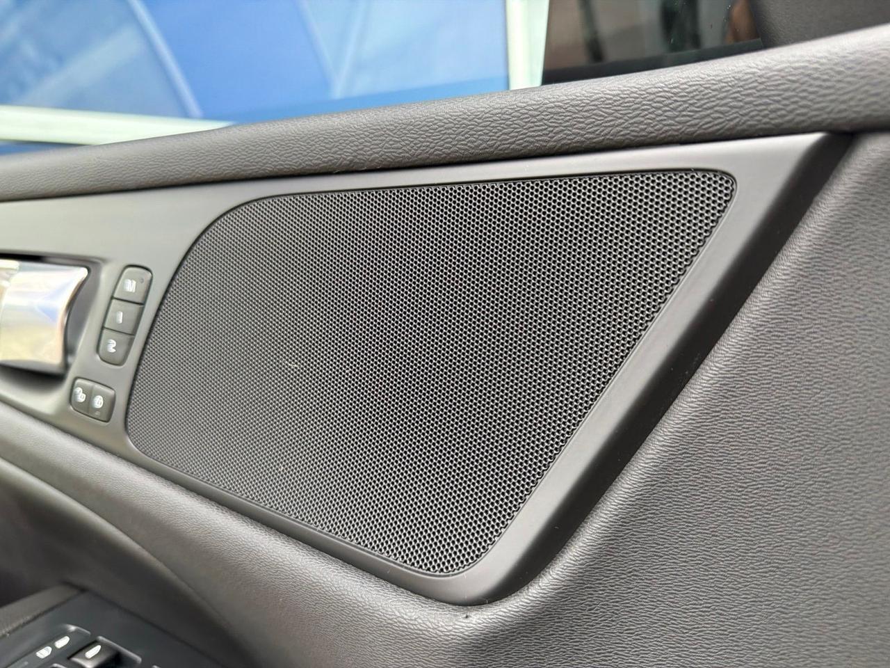 2022 Volvo S60 B5 Momentum Bend OR