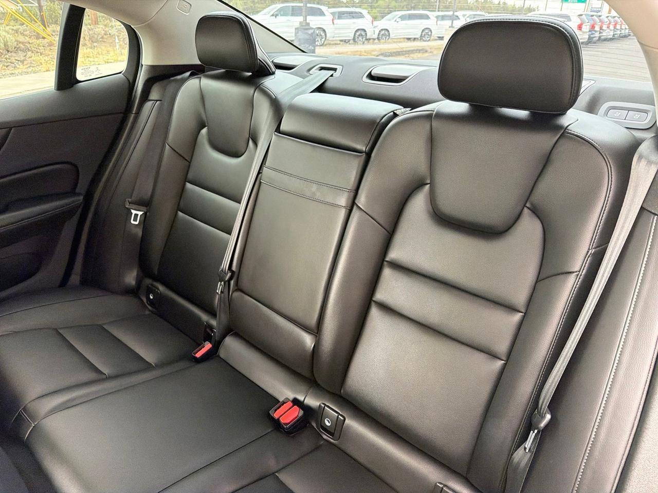2022 Volvo S60 B5 Momentum Bend OR