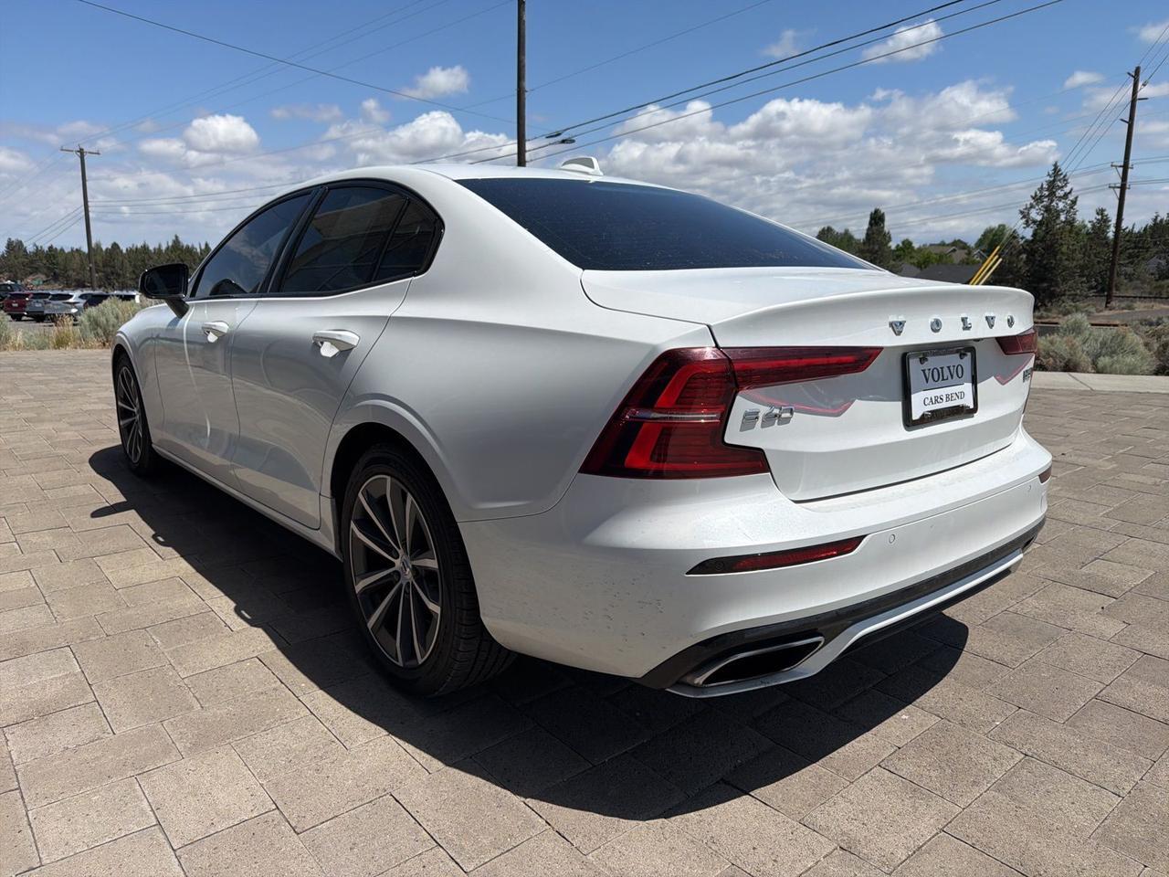 2022 Volvo S60 B5 Momentum Bend OR