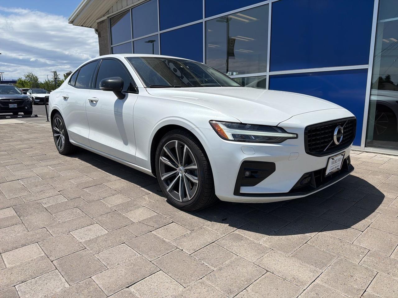 2022 Volvo S60 B5 Momentum Bend OR