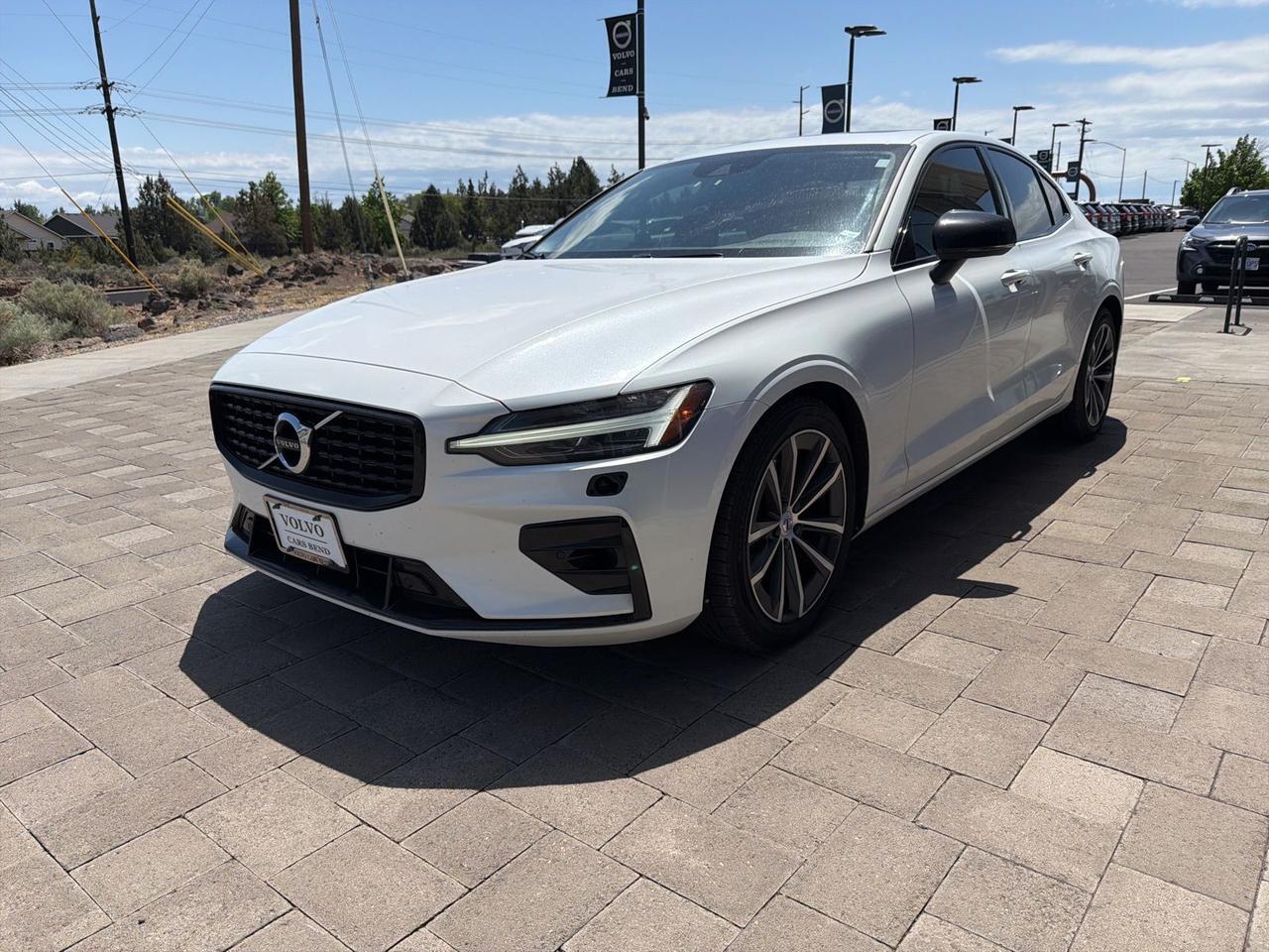 2022 Volvo S60 B5 Momentum Bend OR