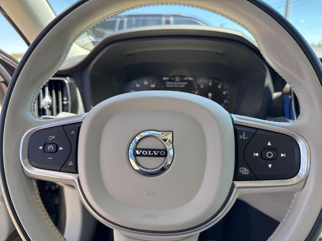 2022 Volvo S60 B5 Momentum Bend OR