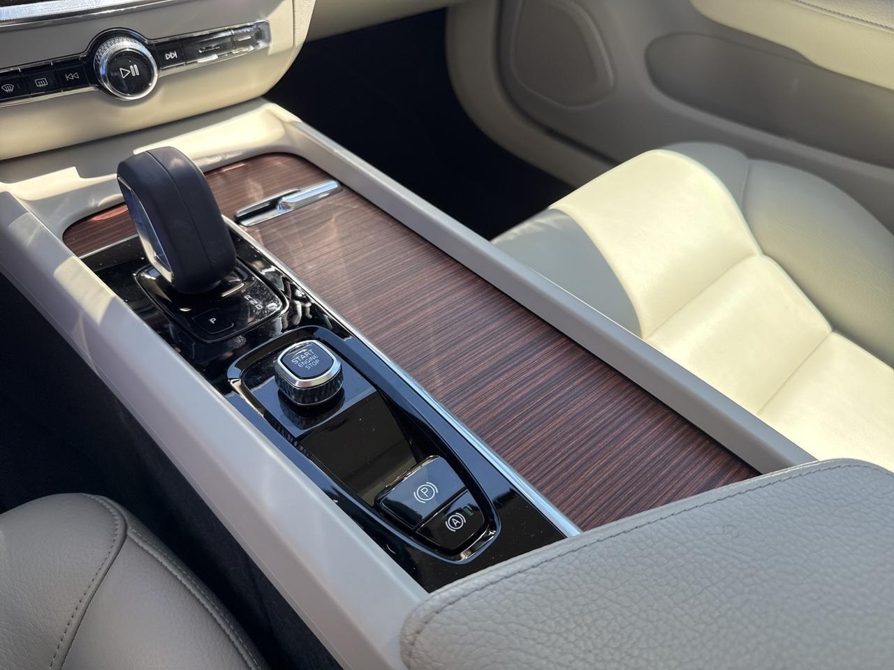 2022 Volvo S60 B5 Momentum Bend OR