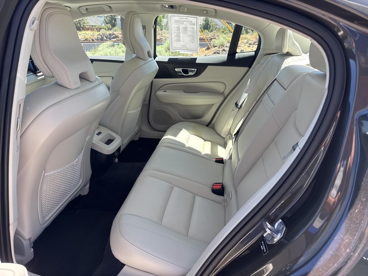 2022 Volvo S60 B5 Momentum Bend OR