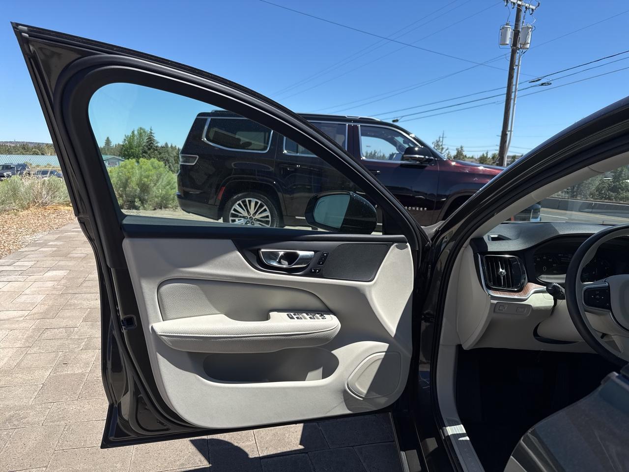 2022 Volvo S60 B5 Momentum Bend OR