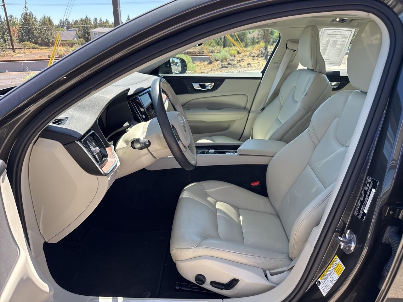 2022 Volvo S60 B5 Momentum Bend OR