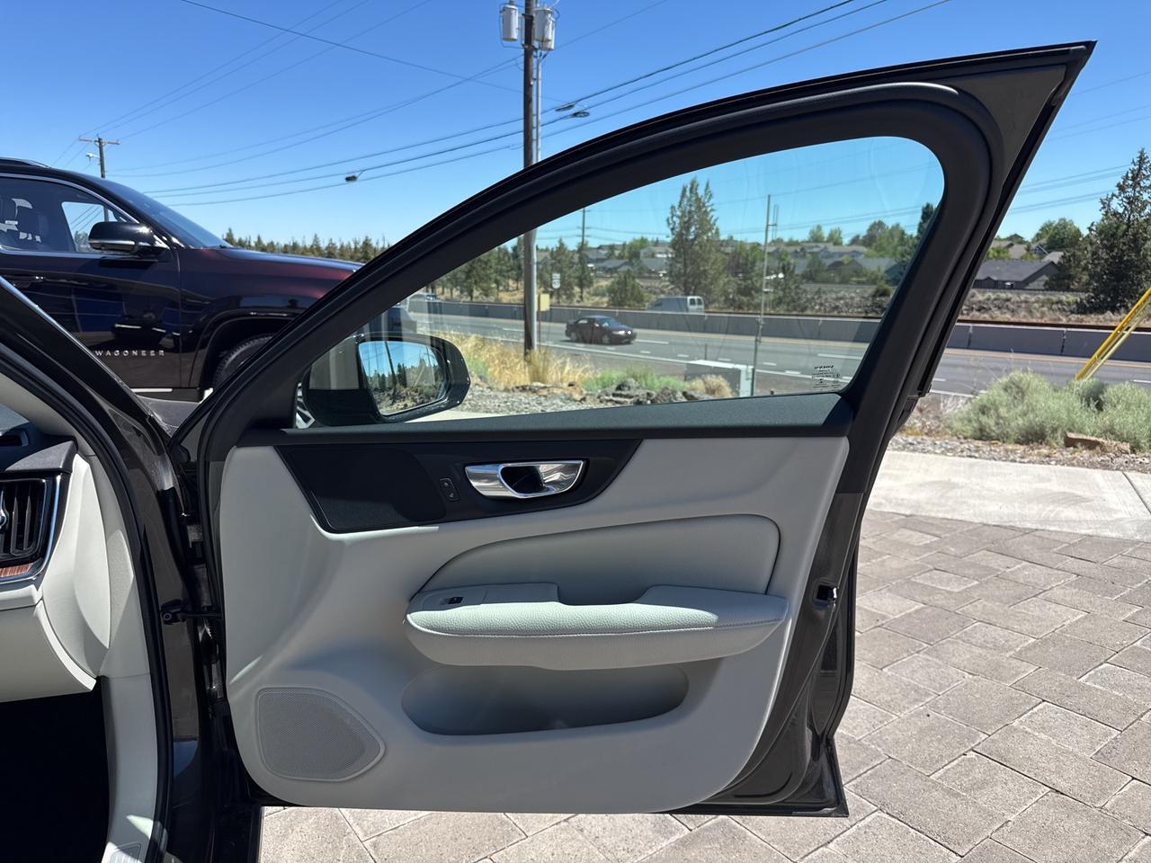 2022 Volvo S60 B5 Momentum Bend OR