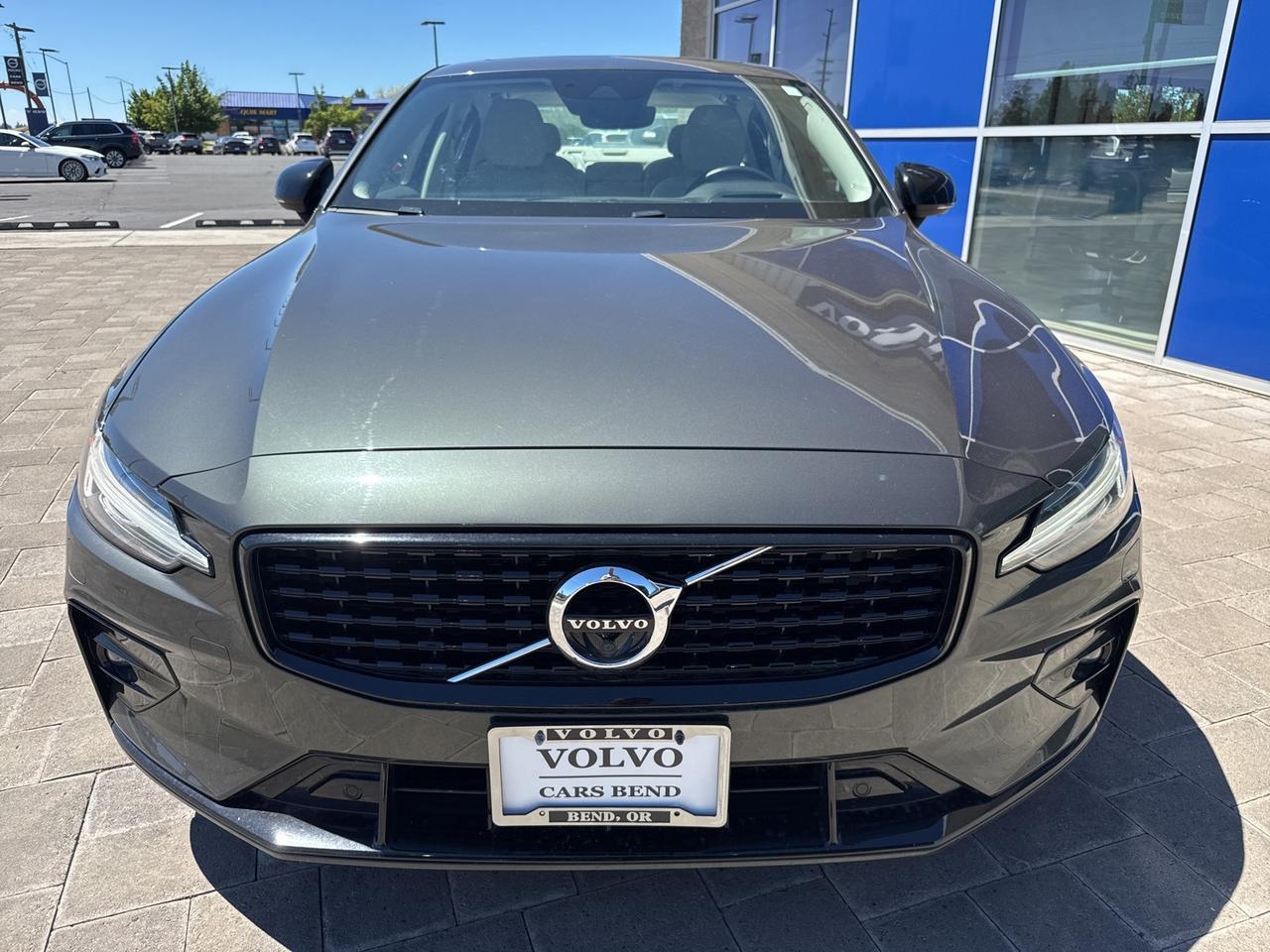 2022 Volvo S60 B5 Momentum Bend OR