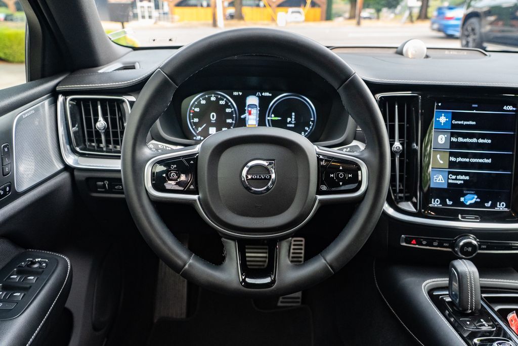 2022 Volvo S60 Recharge Plug-In Hybrid T8 R-Design Beaverton OR