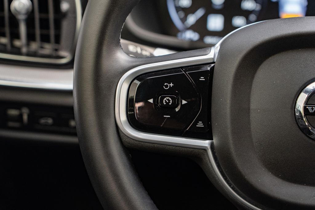 2022 Volvo S60 Recharge Plug-In Hybrid T8 R-Design Beaverton OR