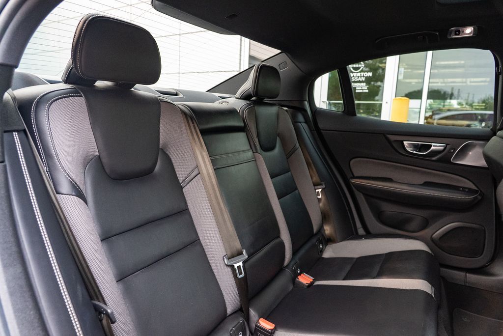 2022 Volvo S60 Recharge Plug-In Hybrid T8 R-Design Beaverton OR