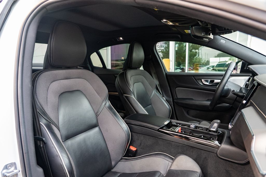 2022 Volvo S60 Recharge Plug-In Hybrid T8 R-Design Beaverton OR