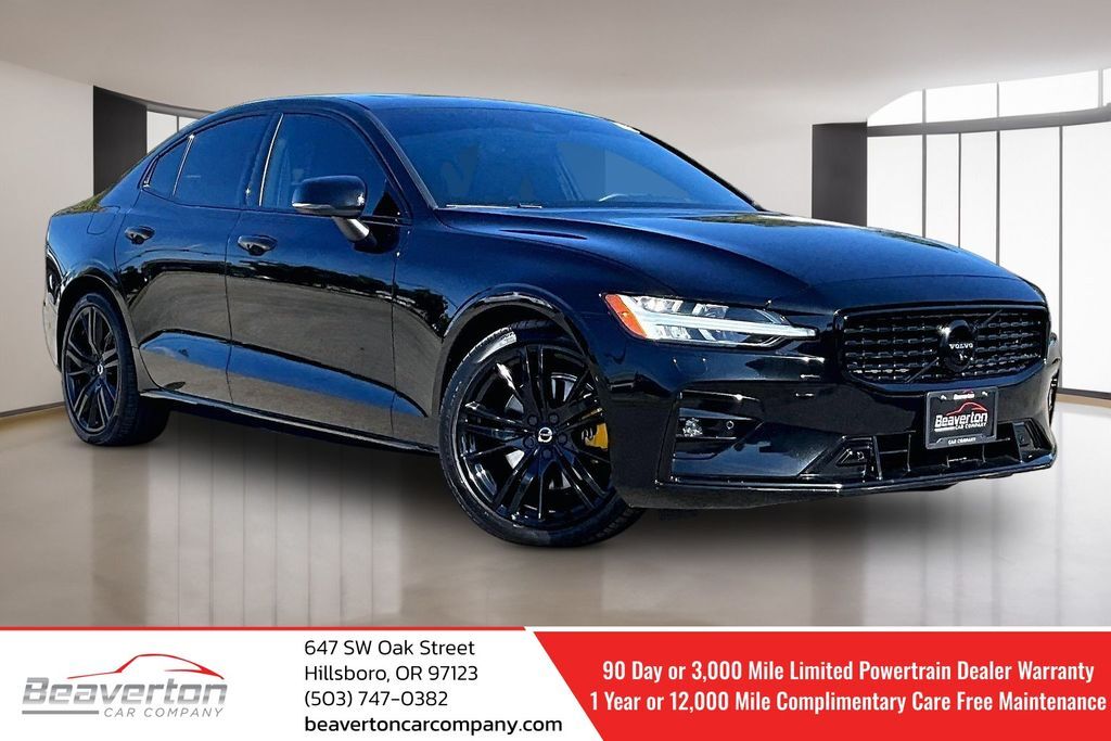2022 Volvo S60 T6 R-Design