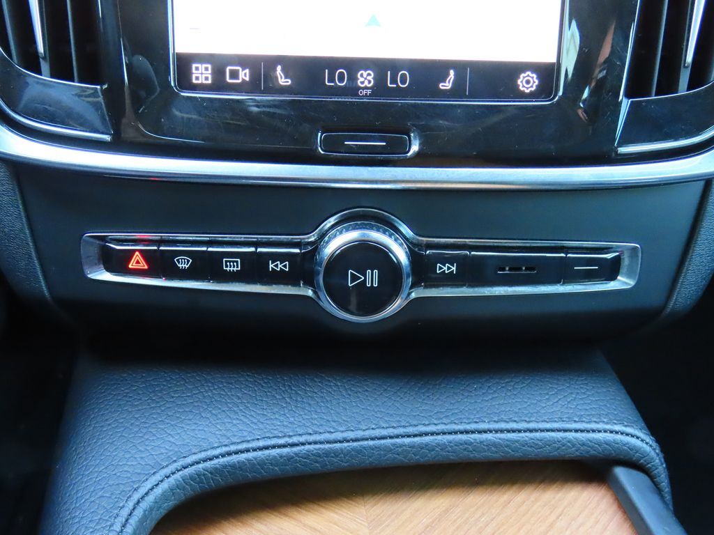 2022 Volvo S90 B6 Momentum San Clemente CA