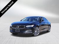 2022 Volvo S90 B6 Momentum
