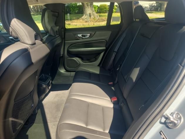 2022 Volvo V60 Cross Country T5 AWD w/Harman Kardon, Pilot Assist, 360 Cam, Head Up Disp, 4 Heated Seats & Wheel Portland OR
