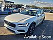 2022 Volvo V90 Cross Country B6 AWD Hybrid w/Harman Kardon, Advanced Pkg, Climate Pkg